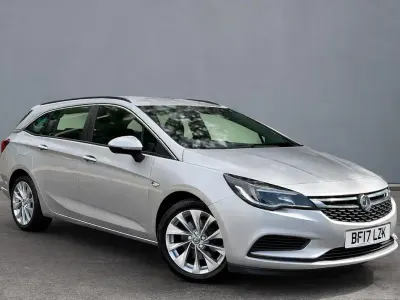 Second-hand Vauxhall Astra Design Edition 136 CP (100 kW) 2017 Argintiu Break