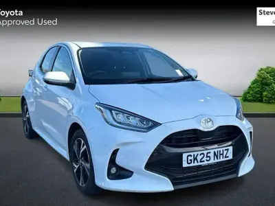 Used Toyota Yaris Design 116 HP (85 kW) 2025 White Hatchback