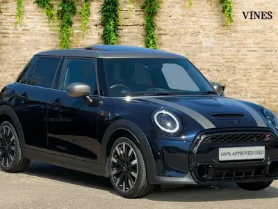 Używany Mini Cooper S Exclusive 176 KM (129 kW) 2022 Czarny Hatchback