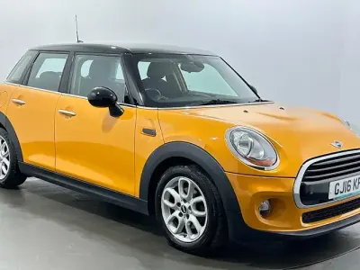 Used Mini Cooper Hatch 136 HP (100 kW) 2017 Hatchback