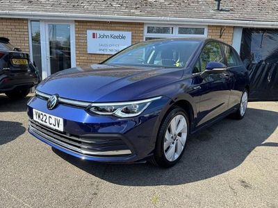 Second-hand VW Golf VIII Style 130 CP (95 kW) 2022 Albastru Hatchback