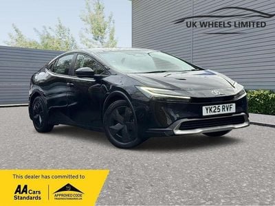 Black Used 2025 Toyota Prius Design Hatchback | £25,990 (Super price)