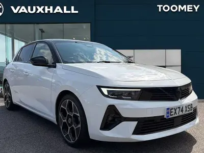 Used Vauxhall Astra Ultimate 131 HP (96 kW) 2025 White Hatchback