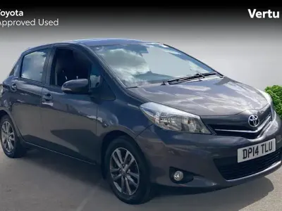 Begagnad Toyota Yaris 101 HK (74 kW) 2014 Halvkombi