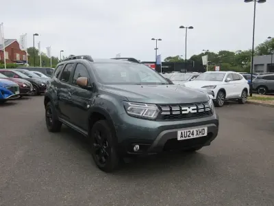 Used Dacia Duster Extreme 130 HP (95 kW) 2023 Green SUV