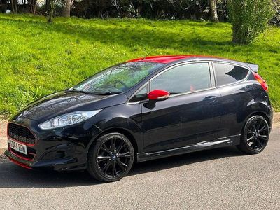 Used Ford Fiesta Zetec 140 HP (102 kW) 2015 Black Hatchback