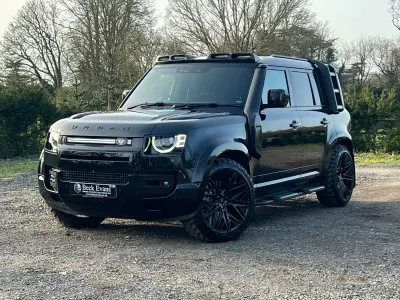 Used Land Rover Defender 525 HP (386 kW) 2021 Black SUV