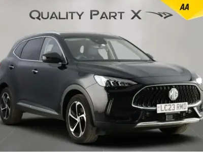 Begagnad MG HS Trophy 162 HK (119 kW) 2023 Svart SUV
