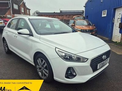 Used Hyundai i30 SE 120 HP (88 kW) 2018 White Hatchback