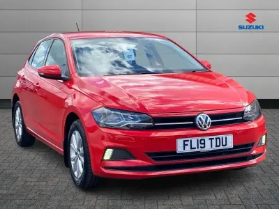Used VW Polo SE 94 HP (69 kW) 2019 Red Hatchback