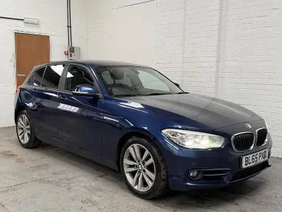 Usado BMW 120 Sport Line 2016 Azul Utilitario