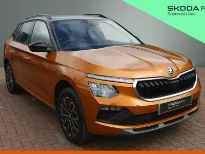 Used Skoda Kamiq Design Edition 115 HP (84 kW) 2025 Phoenix orange metallic black magic pearl effect SUV