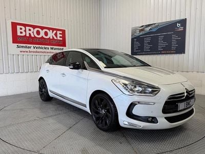 Used Citroën DS5 2015 White Hatchback