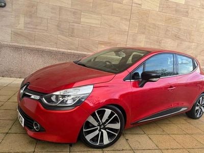 Red Used 2016 Renault Clio IV Dynamique Hatchback | £4,195 (Good price)