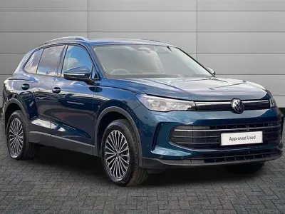 Usado VW Tiguan Match 204 HP (150 kW) 2025 Azul SUV