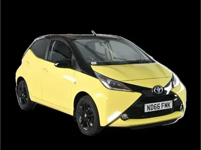 Used Toyota Aygo X-cite 69 HP (50 kW) 2017 Yellow Hatchback