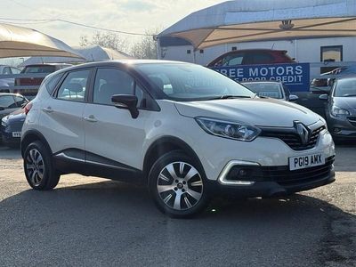 Used Renault Captur Play 90 HP (66 kW) 2019 White SUV