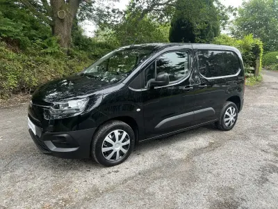 Used Toyota Proace Active 120 HP (88 kW) 2022 Black MPV