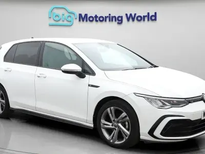 Usado VW Golf VIII R-line 131 HP (96 kW) 2024 Citadino