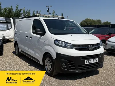 Used Vauxhall Vivaro 120 HP (88 kW) 2020 White MPV