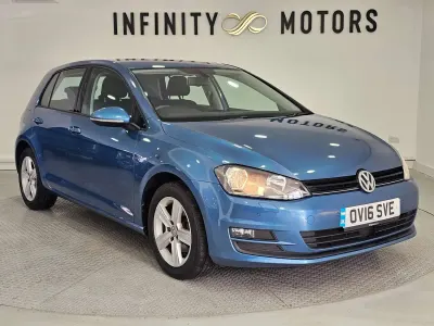 Używany VW Golf VII Edition 125 KM (91 kW) 2016 Niebieski Hatchback