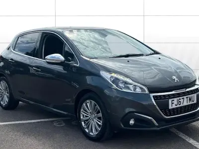 Used Peugeot 208 Allure 82 HP (60 kW) 2017 Grey Hatchback
