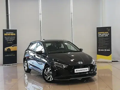 Used Hyundai i20 Advanced 100 HP (73 kW) 2025 Grey Hatchback
