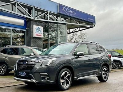 Używany Subaru Forester Premium 150 KM (110 kW) 2024 Szary SUV