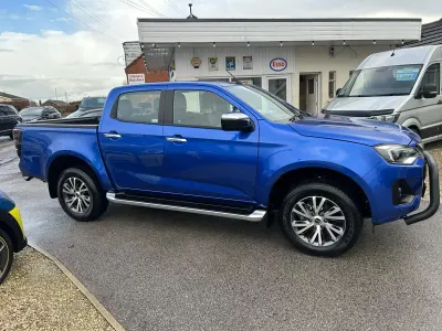 Nouă Isuzu D-Max 163 CP (119 kW) 2025 Albastru Pickup