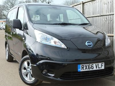 Used Nissan e-NV200 Tekna 80 kW (109 HP) 2016 Black MPV