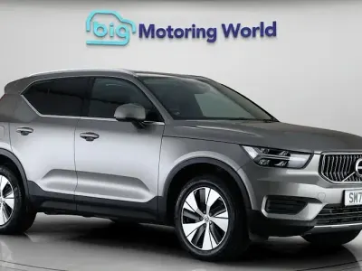Usado Volvo XC40 Core 211 HP (155 kW) 2021 Cinzento SUV