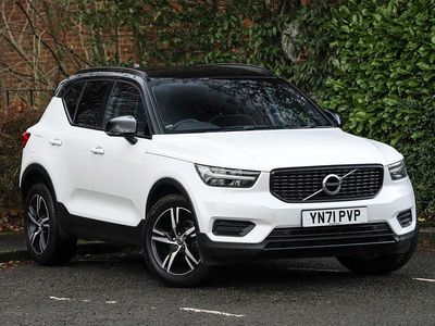 White Used 2021 Volvo XC40 R-Design SUV | £20,998 (Fair price)
