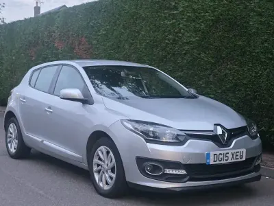 Used Renault Mégane III Dynamique 110 HP (80 kW) 2015 Silver Hatchback