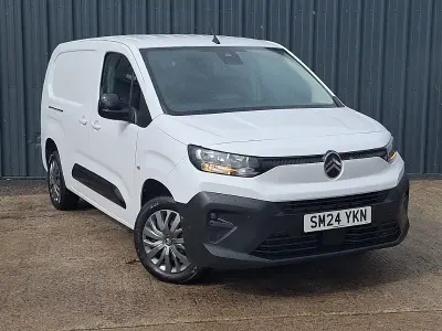 Used Citroën Berlingo 100 HP (73 kW) 2024 White MPV