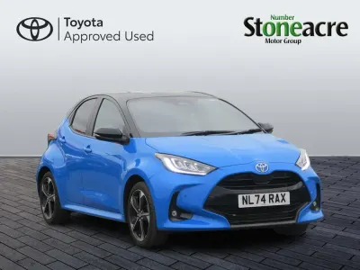 Używany Toyota Yaris Hybrid Edition 128 KM (94 kW) 2024 Niebieski Hatchback