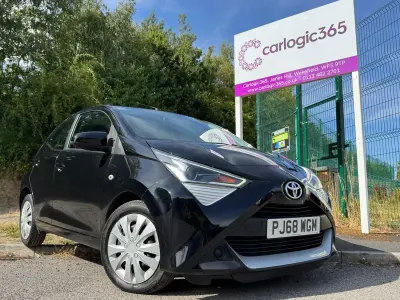 Used Toyota Aygo X-play 72 HP (52 kW) 2019 Black Hatchback