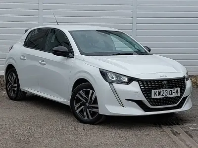 Used Peugeot 208 Allure+ 129 HP (94 kW) 2023 White Hatchback
