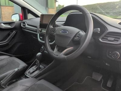 Used Ford Fiesta Titanium 125 HP (91 kW) 2022 Red Hatchback