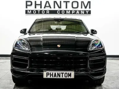 Used Porsche Cayenne Turbo 550 HP (404 kW) 2019 Black SUV