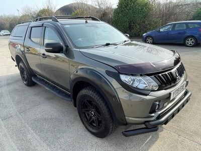 Used Mitsubishi L200 178 HP (130 kW) 2019 Green Pickup