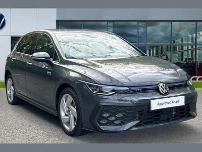 Second-hand VW Golf VIII GTE 267 CP (196 kW) 2025 Gri Hatchback