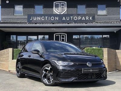 Second-hand VW Golf VIII R-line 150 CP (110 kW) 2025 Negru Hatchback