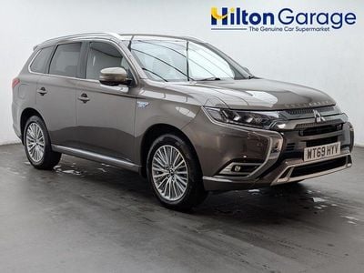 Brown Used 2020 Mitsubishi Outlander P-HEV Estate | £15,750 (Fair price)
