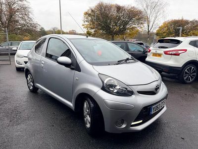 Begagnad Toyota Aygo 2013 Silver Halvkombi