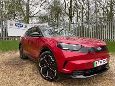 Begagnad Ford Capri Premium 250 kW (340 HK) 2024 Röd SUV