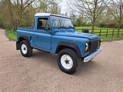 used Land Rover Defender 2.5TDi 300 PICK UP
