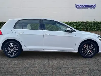 Used VW Golf VII SE 2018 White Hatchback