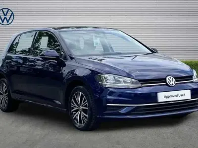 Used VW Golf VII SE 125 HP (91 kW) 2017 Blue Hatchback
