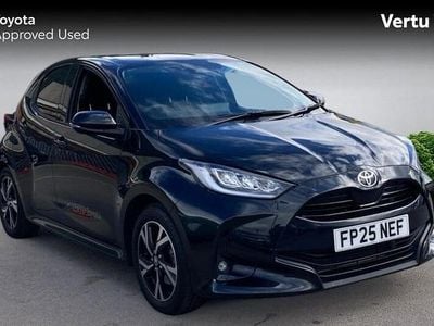 Black Used 2025 Toyota Yaris Hybrid Design Hatchback | £19,284 (Good price)