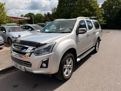 Begagnad Isuzu Pick up